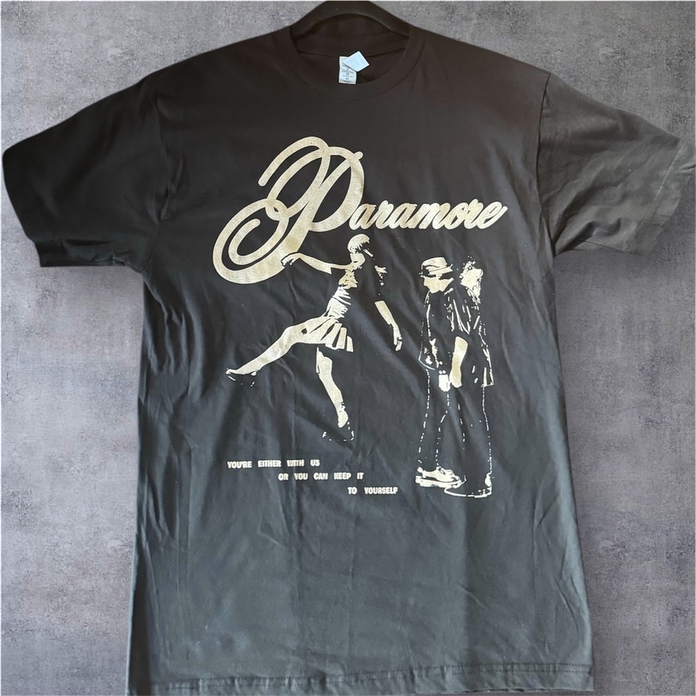 Paramore graphic t shirt